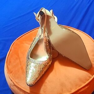 2 inch gold dressy shoes. D Dolce by Myers size 7.  Never worn